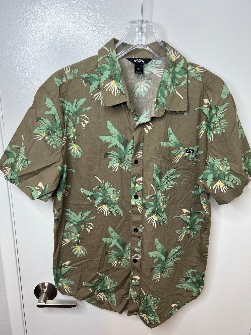 Billabong Men's Short Sleeve Button Up Palm Print Hawaiian Shirt ~ Size M